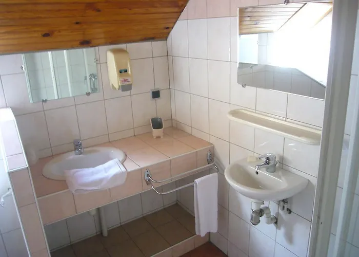 Le Relais Du Hotel *